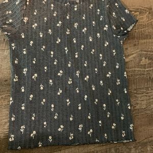 Cute flower top for girls size 10/12